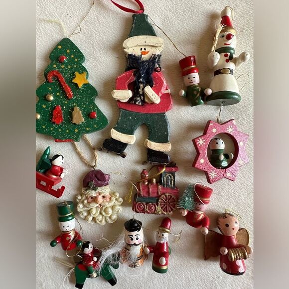 14 wooden (and more) French vintage rustic mini Christmas tree ornaments. - Picture 1 of 5